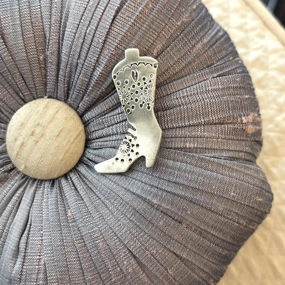 Tina Badarak vintage sterling  silver brooch
